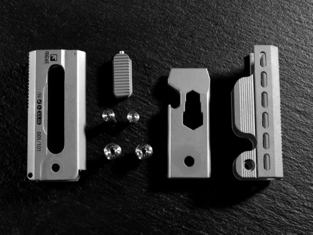 Fegve SNIPE Slide Open Gravity Fidget Prybar - Image 11