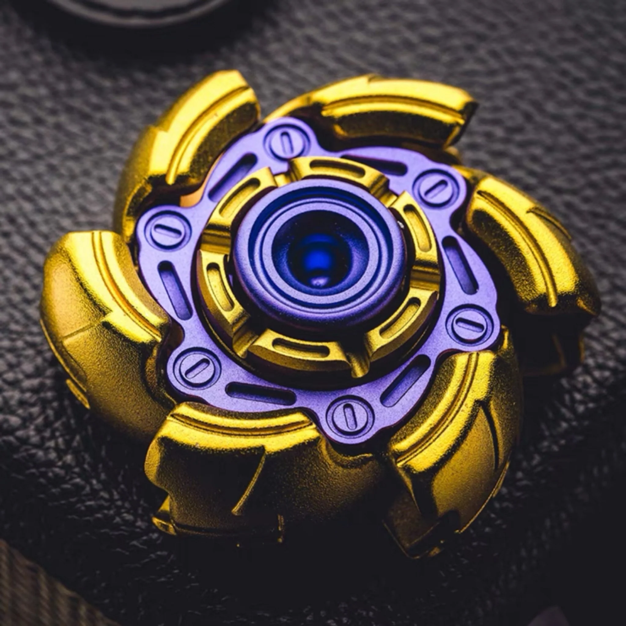 GoBiggeR Pillbug Youth Edition Transformer Fidget Spinner - Image 8