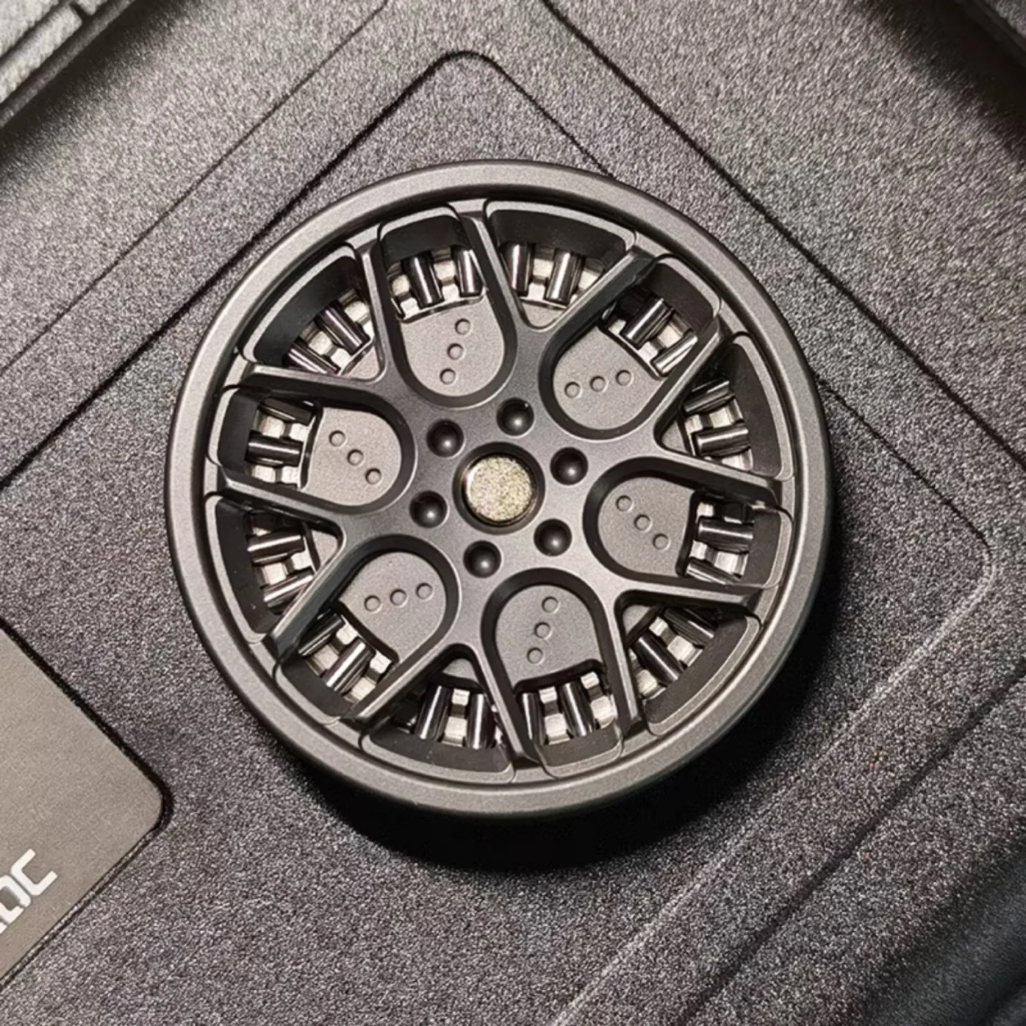 JuzhEDC WHEEL RIM Haptic Coin - Image 3