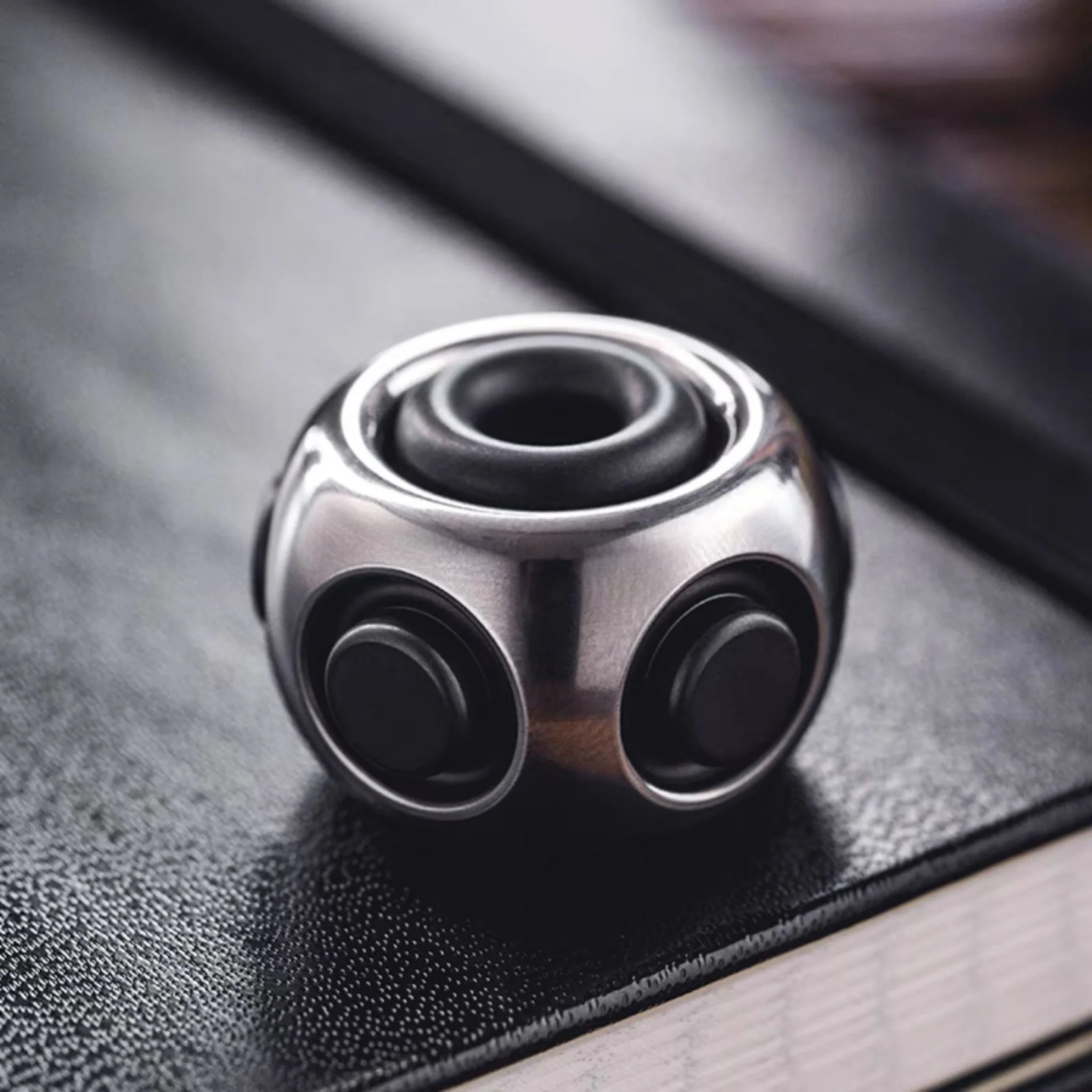 Lautie NOIZ SPORE Knife Bead Fidget Spinner - Image 3