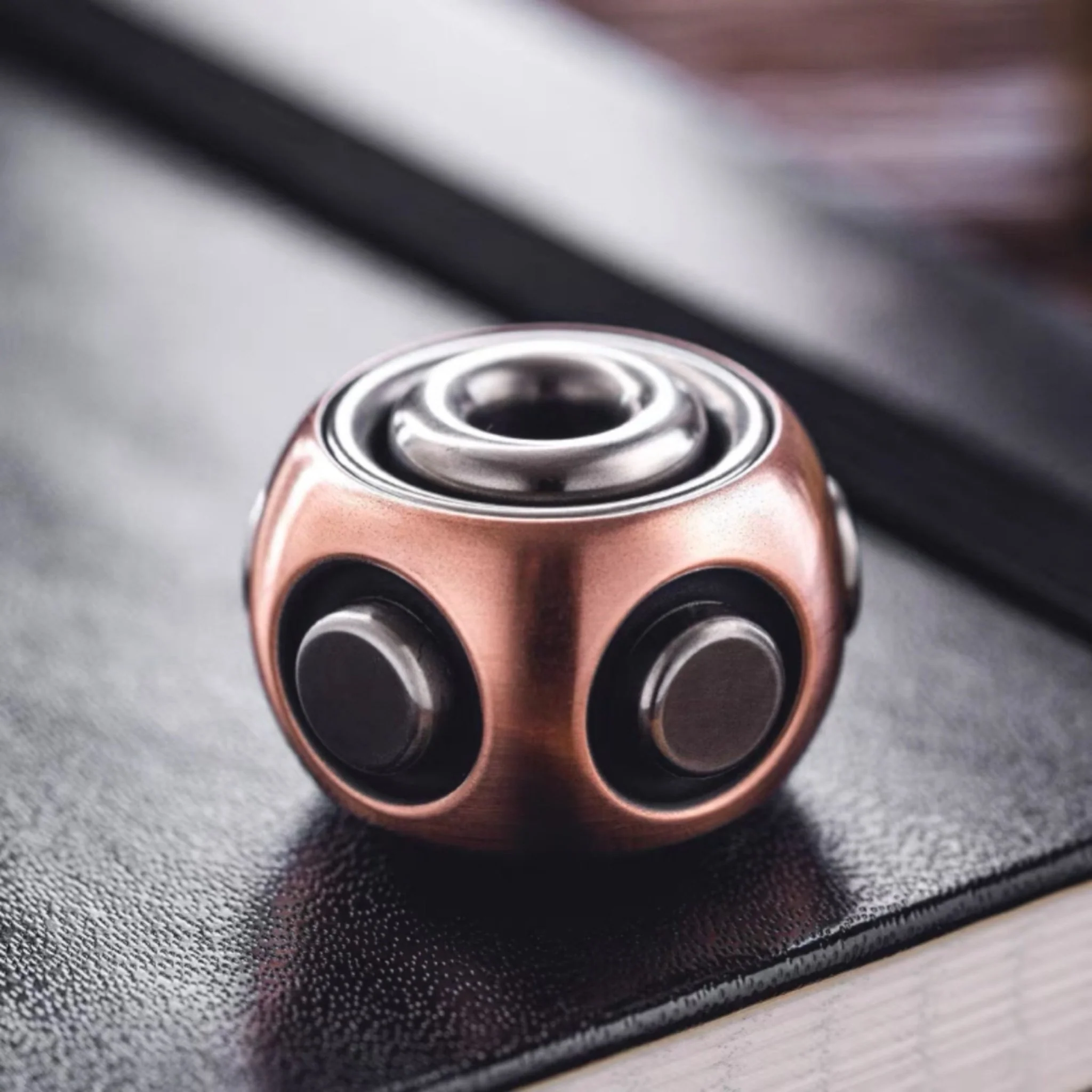 Lautie NOIZ SPORE Knife Bead Fidget Spinner - Image 4