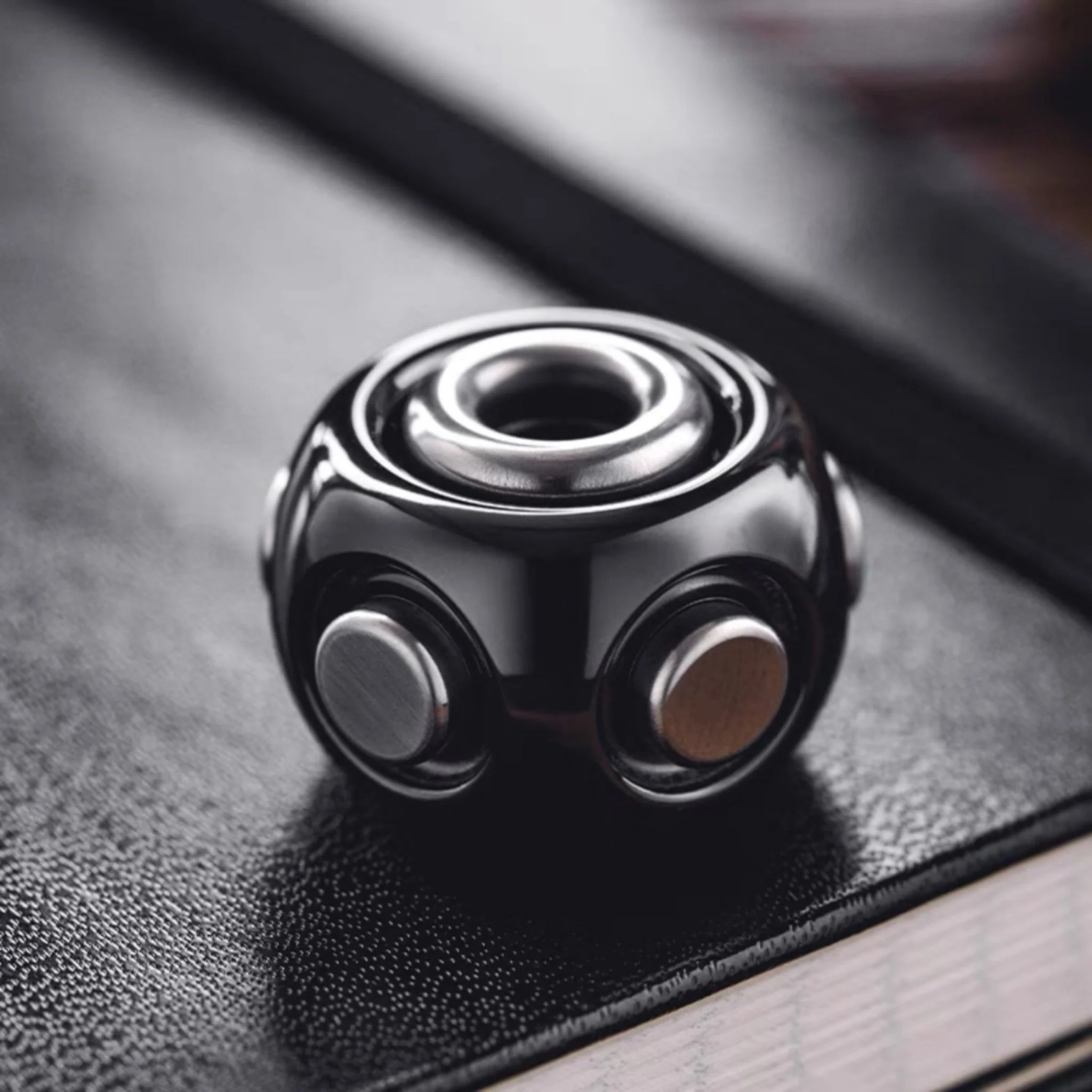 Lautie NOIZ SPORE Knife Bead Fidget Spinner - Image 5