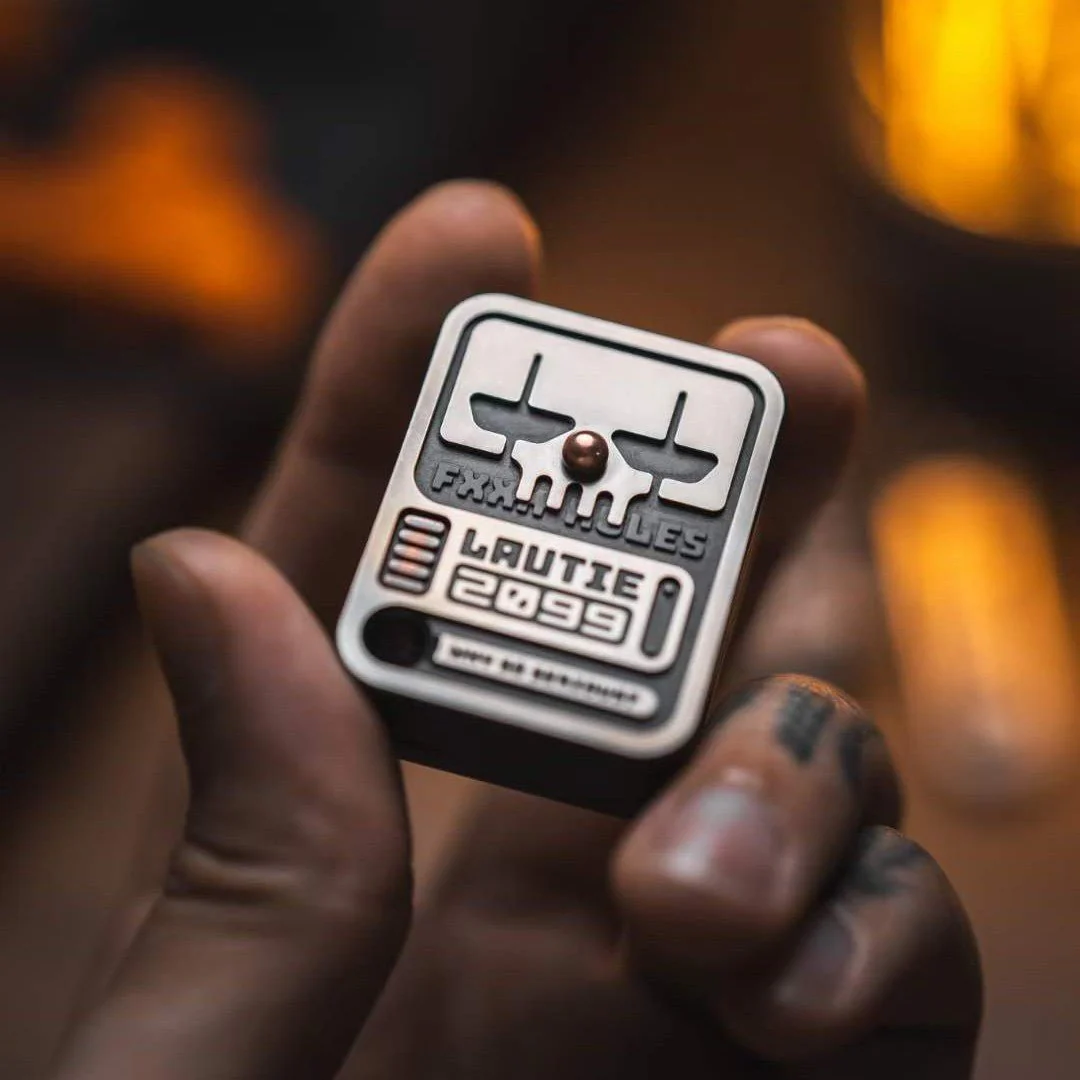 Lautie SHUFFLE V3 Poker Fidget Slider - Image 17