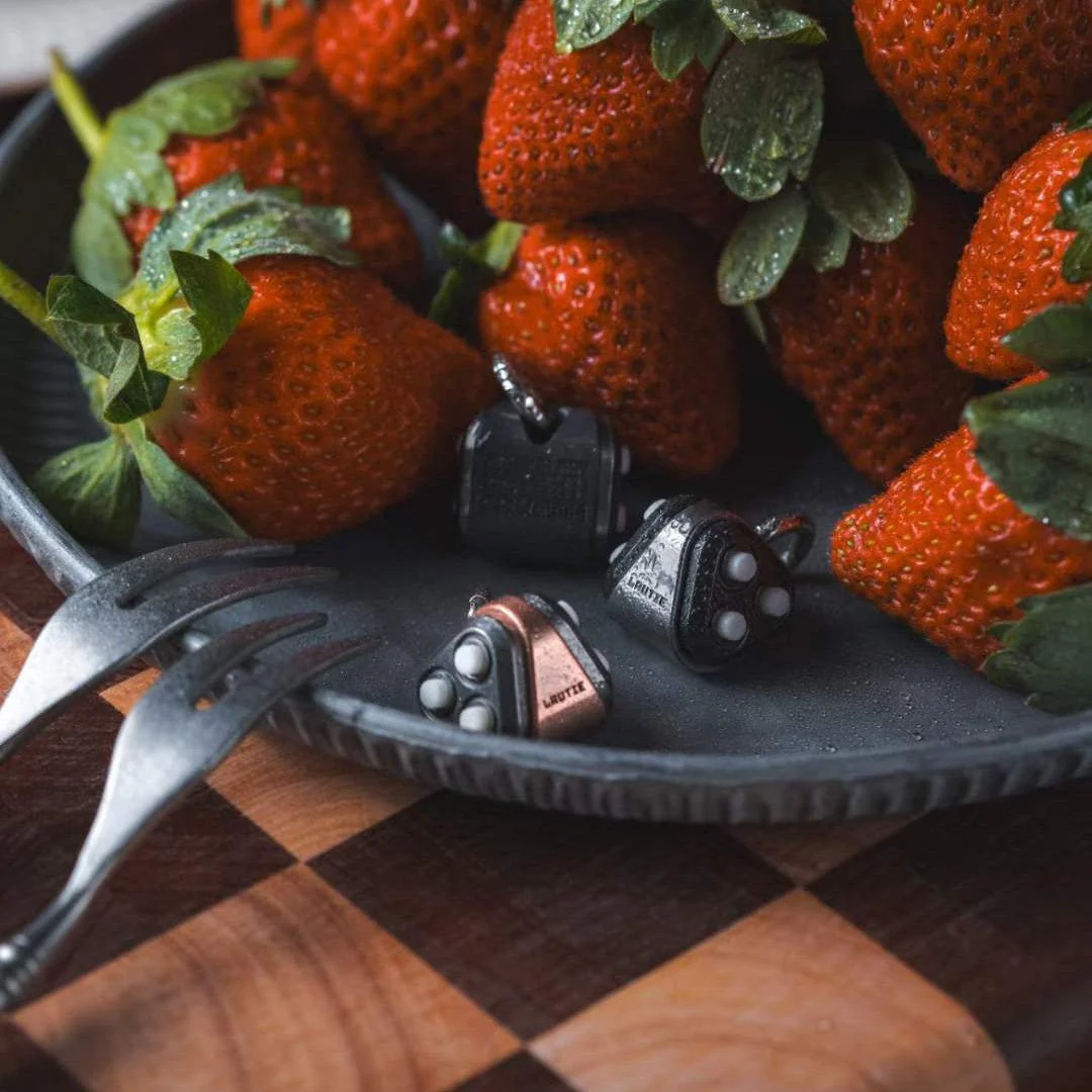Lautie Spy Wars Beetle Crash & Strawberry Crash Fidget Clicker - Image 22