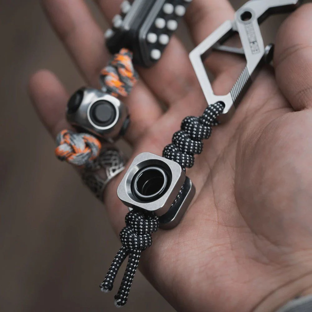 Lautie WORMHOLE Knife Bead Pendant - Image 15