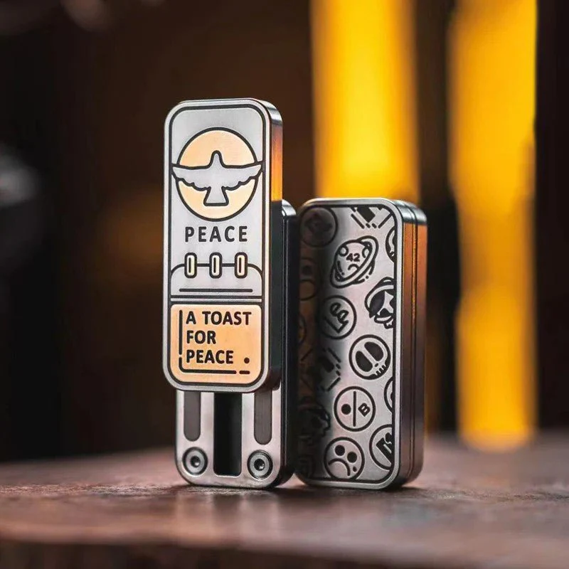 LEE Studio PEACE Slider - Image 8
