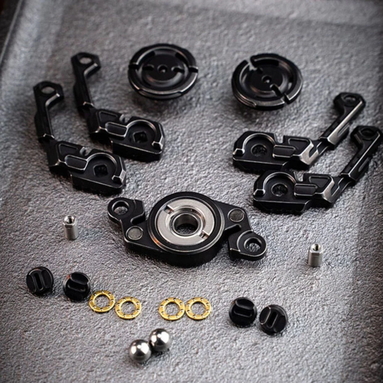 Mackie ROBOTIC ARM Fidget Spinner - Image 13