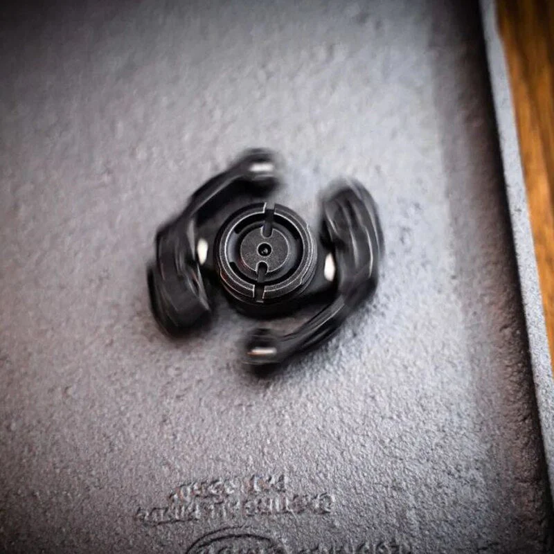Mackie ROBOTIC ARM Fidget Spinner - Image 8