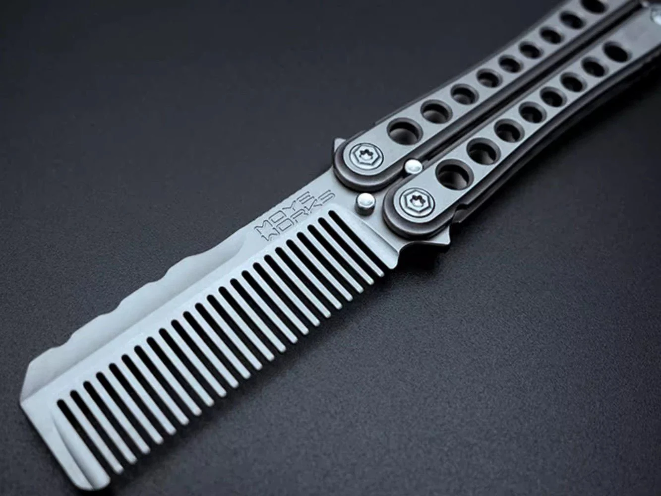 Ruisha MOYEWORKS Titanium Gravity Fidget Comb - Image 8