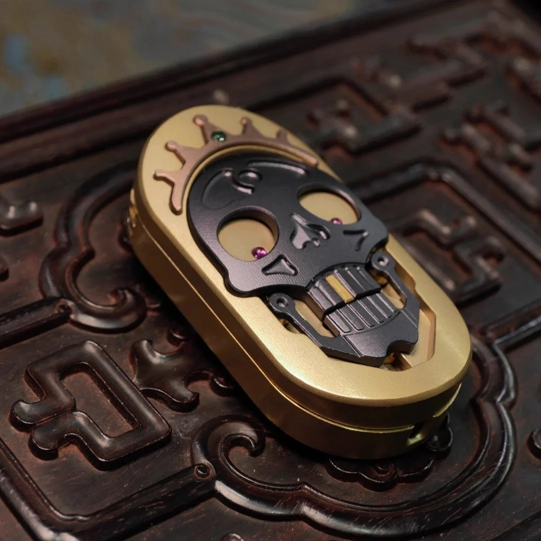 SAS Studio Spades King Mechanical Fidget Slider - Image 2