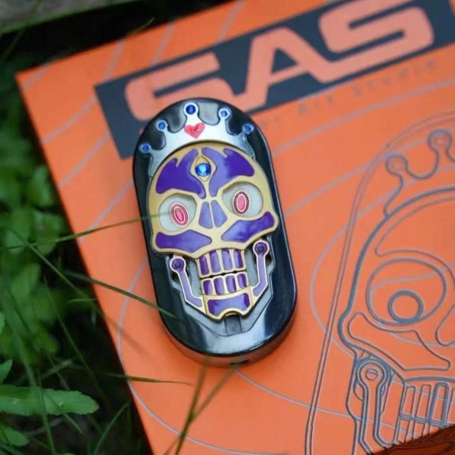 SAS Studio Hearts King 2.0 - Image 3