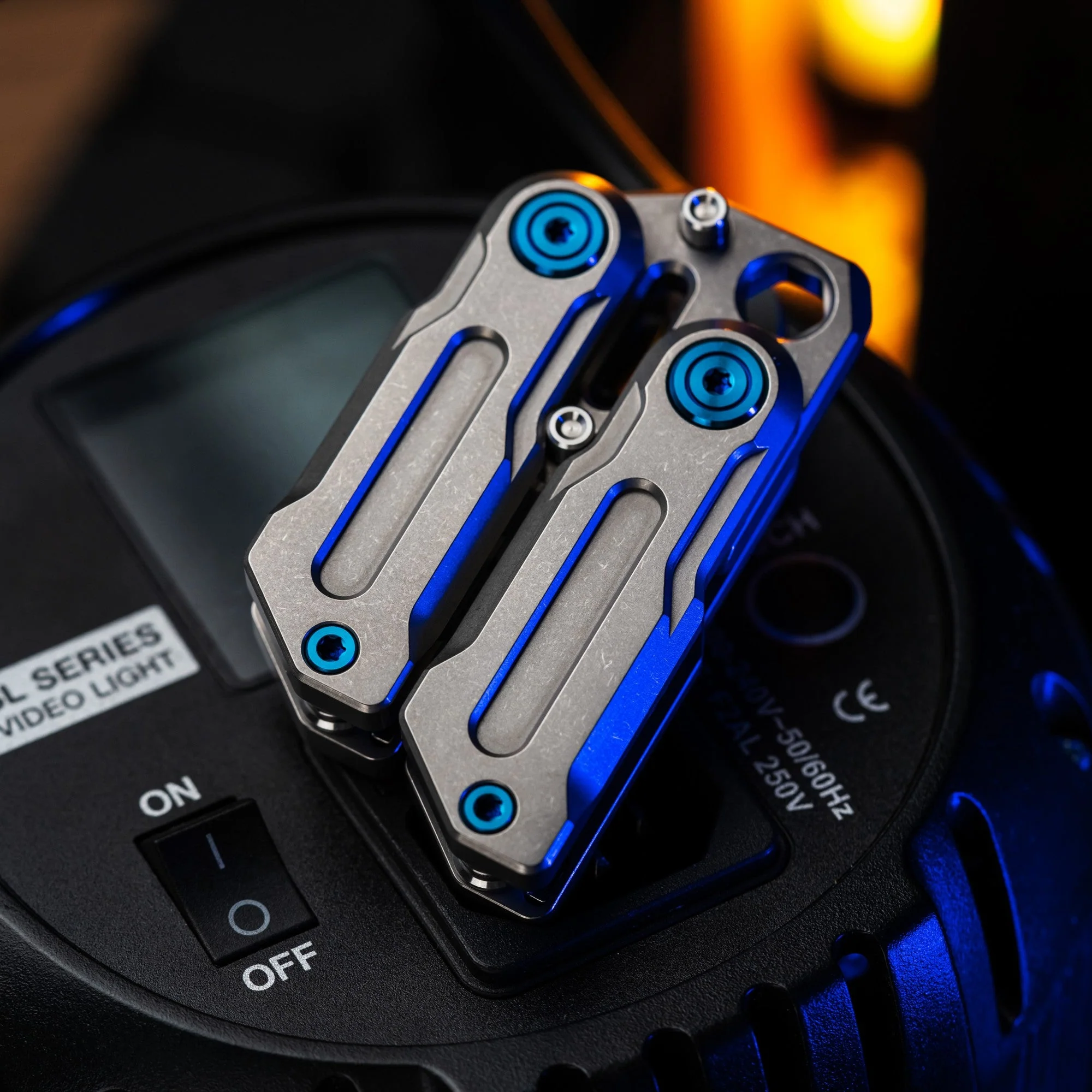 Wanwu COMPACT Gravity Fidget Prybar - Image 28