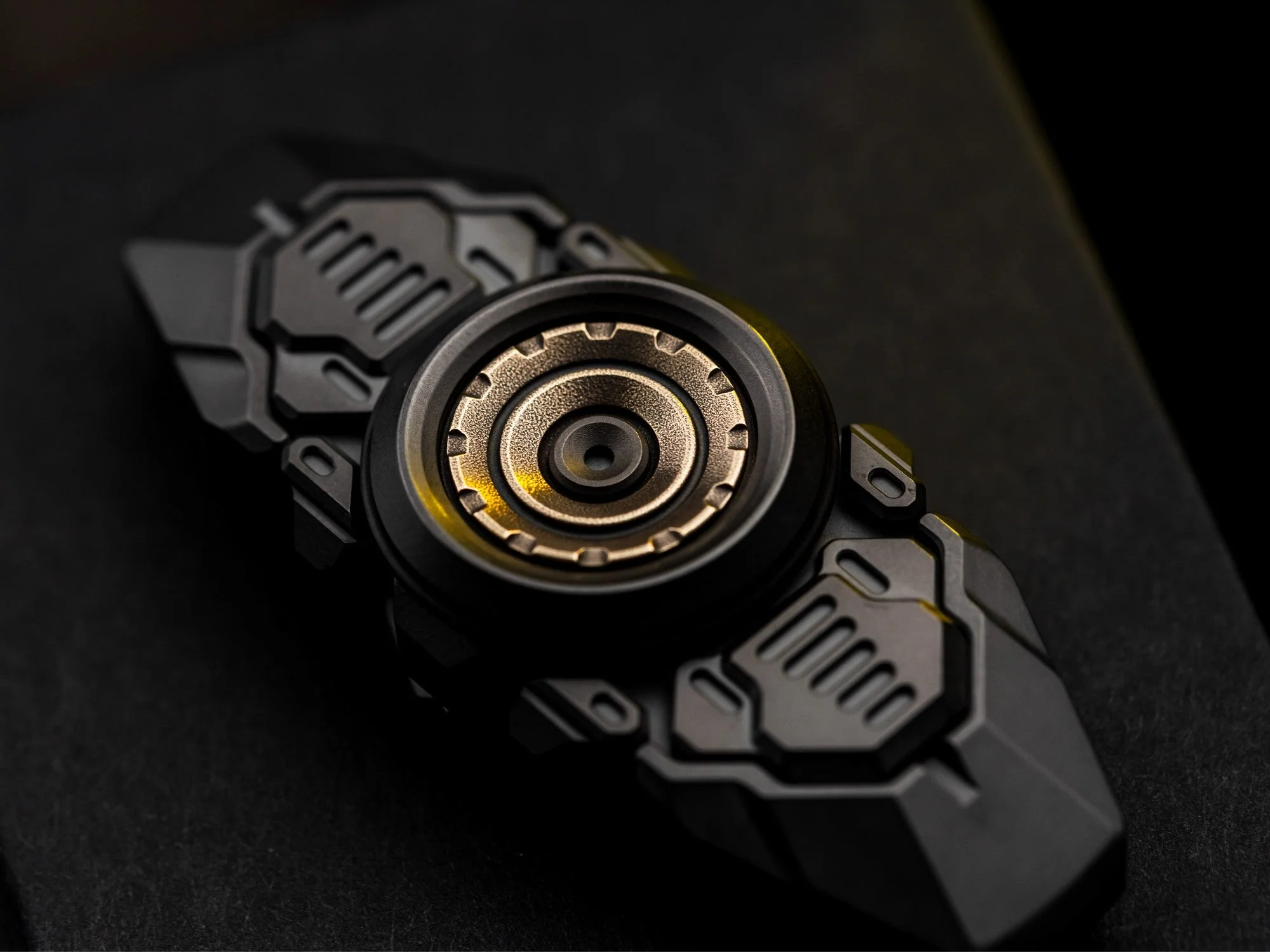 Wanwu COURIER Mini Robot Stretchable Fidget Spinner - Image 10