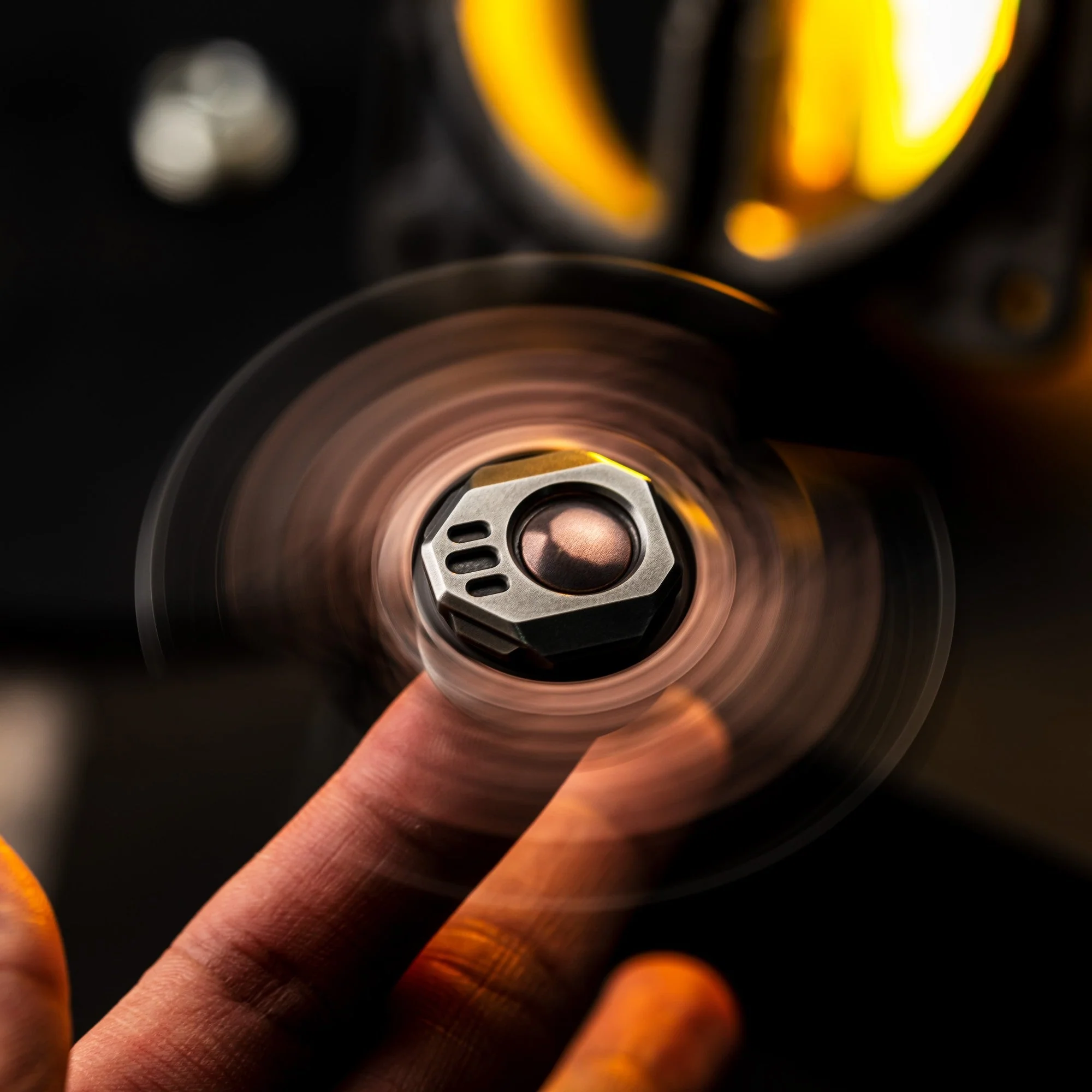 Wanwu COURIER Mini Robot Stretchable Fidget Spinner - Image 13