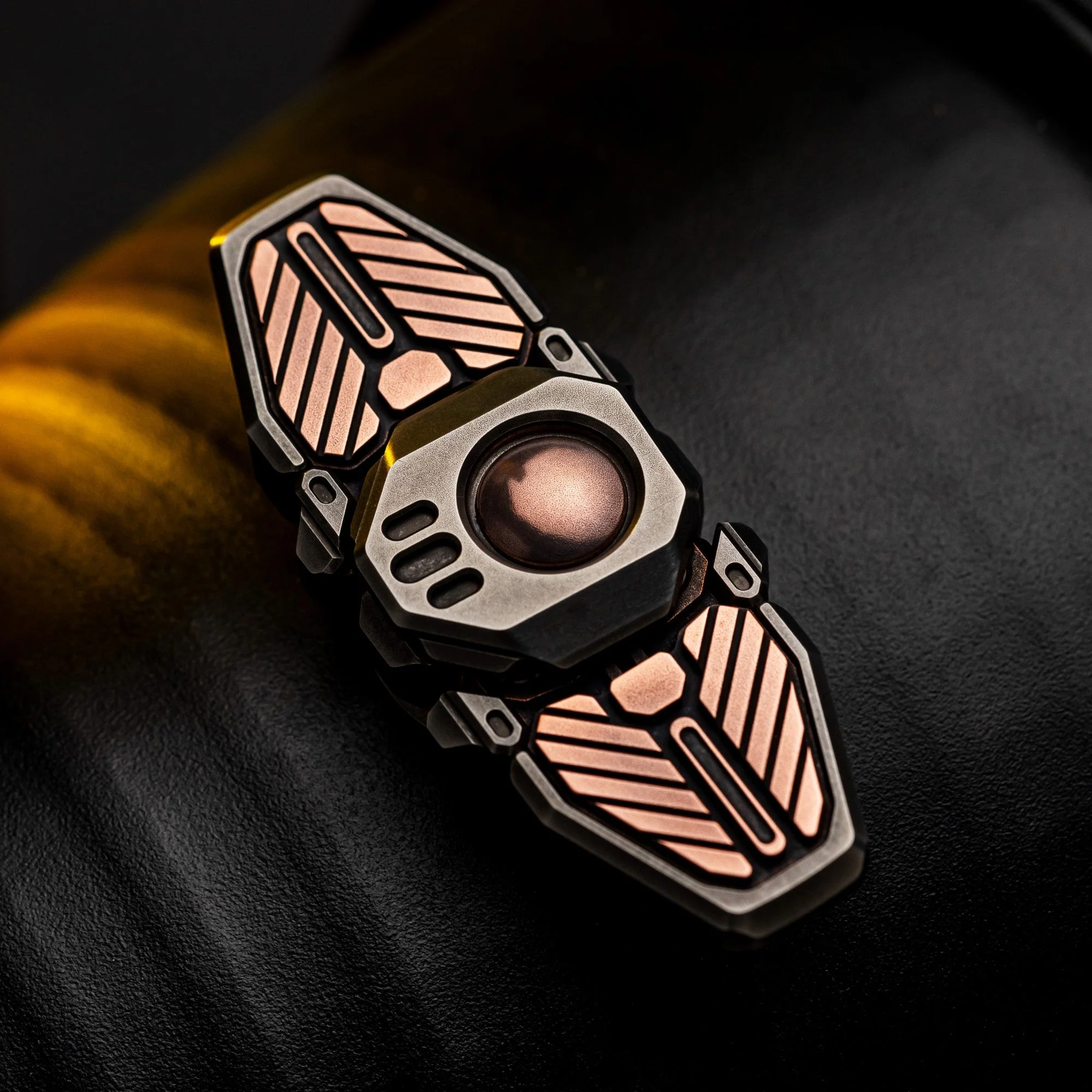 Wanwu COURIER Mini Robot Stretchable Fidget Spinner - Image 2