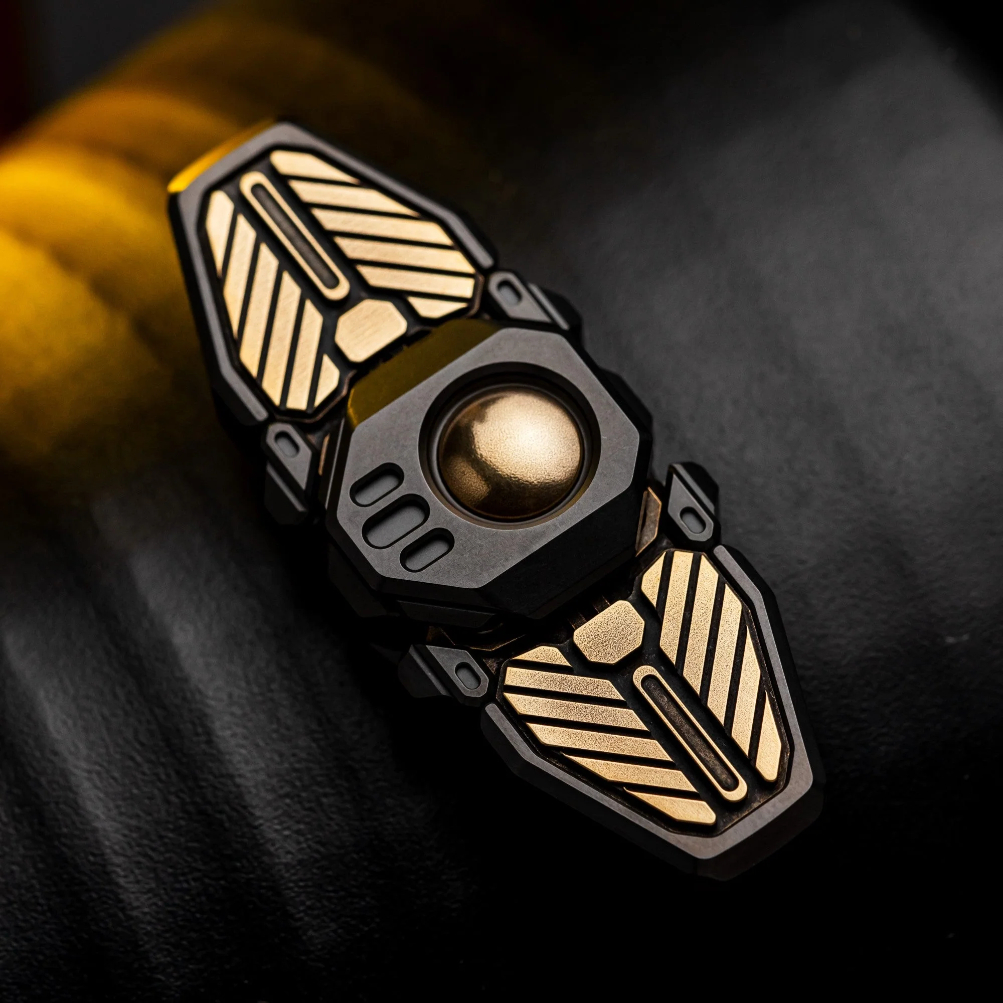 Wanwu COURIER Mini Robot Stretchable Fidget Spinner - Image 3
