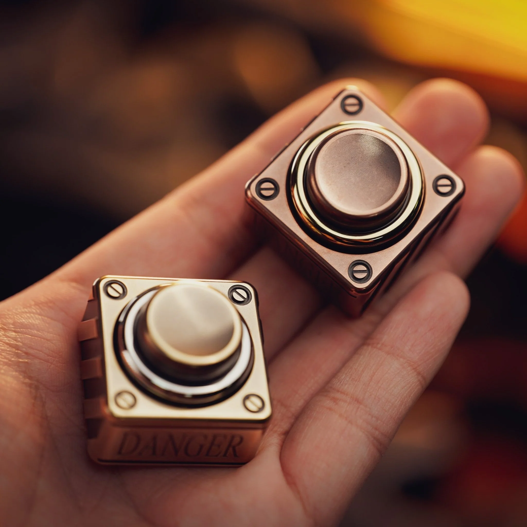 Wanwu DANGER BUTTON Fidget Clicker Spinner - Image 5