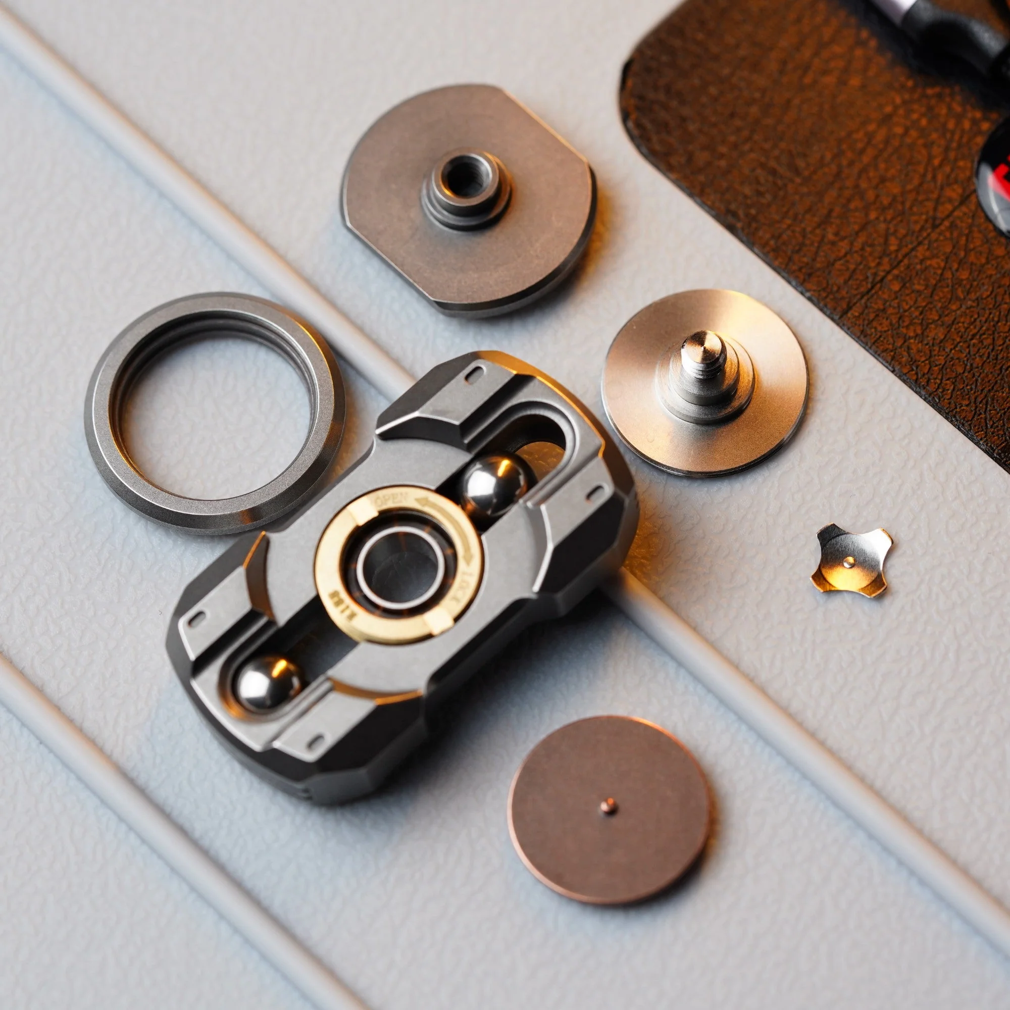 Wanwu MINI ROBOT Fidget Spinner - Image 22