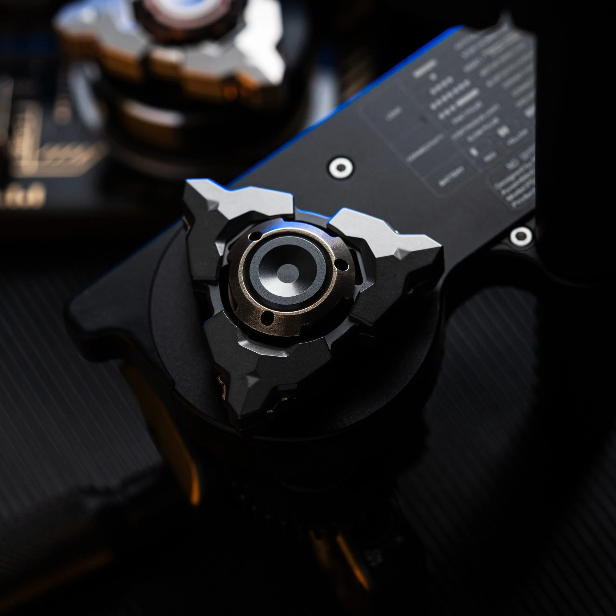 Wanwu Split Armor Fidget Spinner - Image 9