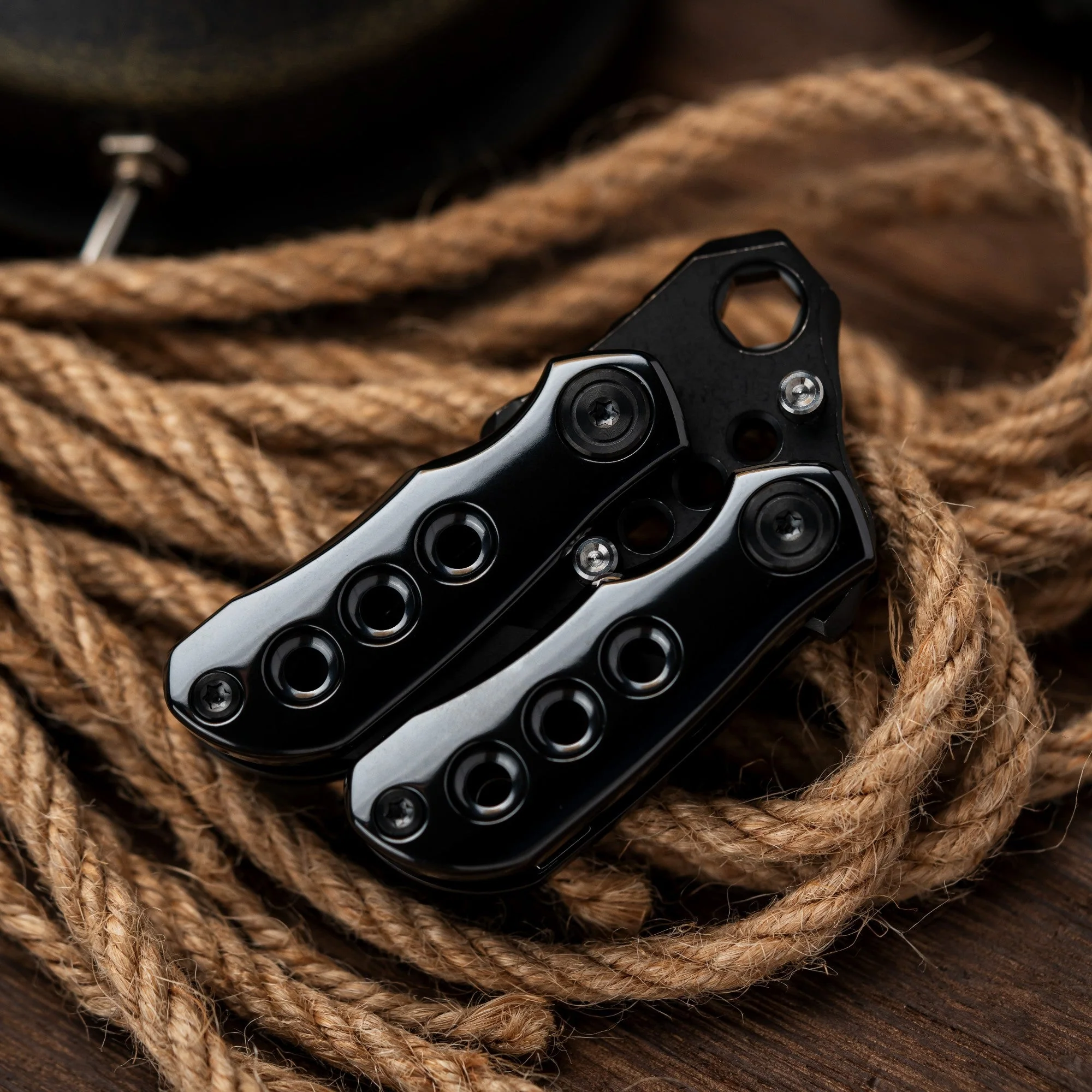 Wanwu V-BLOOD Gravity Fidget Prybar - Image 34