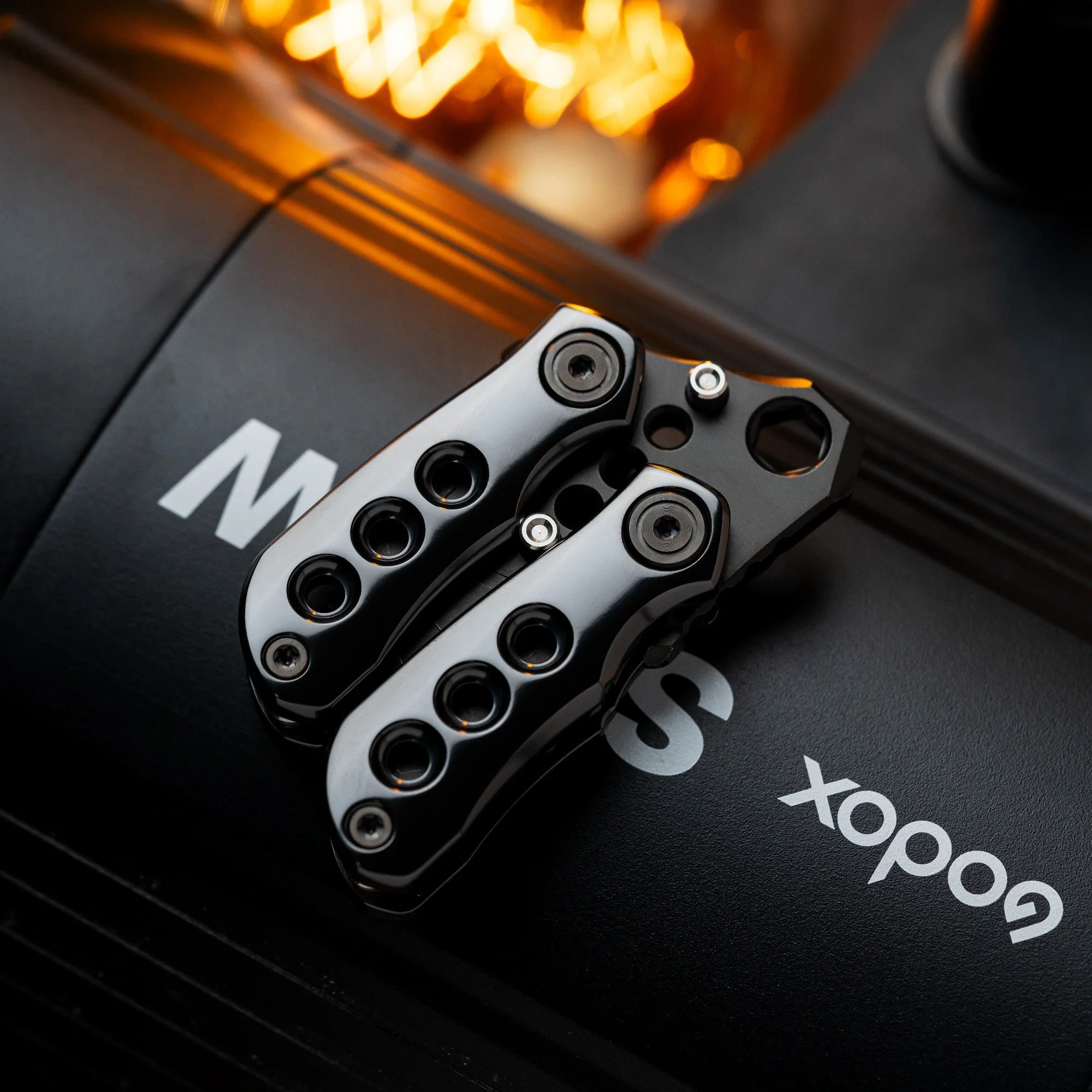 Wanwu V-BLOOD Gravity Fidget Prybar - Image 6